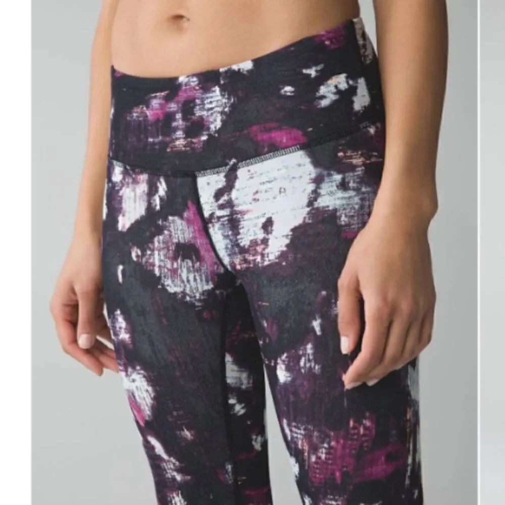 Lululemon Wunder Under Crop III Kara Blossom Multi Size 2